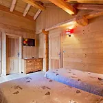 In With Private Pool 木屋 莱德萨阿尔卑斯